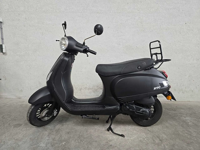 Btc - snorscooter - riva - 4t 25km uitvoering fbz93l - afbeelding 1 van  7