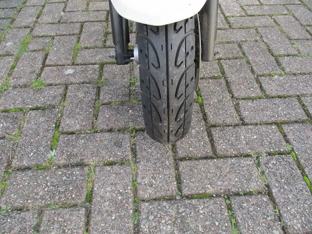 Btc - snorscooter - riva - scooter - afbeelding 6 van  11