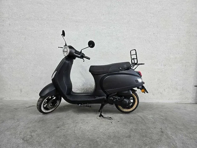 Btc - snorscooter - riva luxury - 4t 25km uitvoering - afbeelding 1 van  6