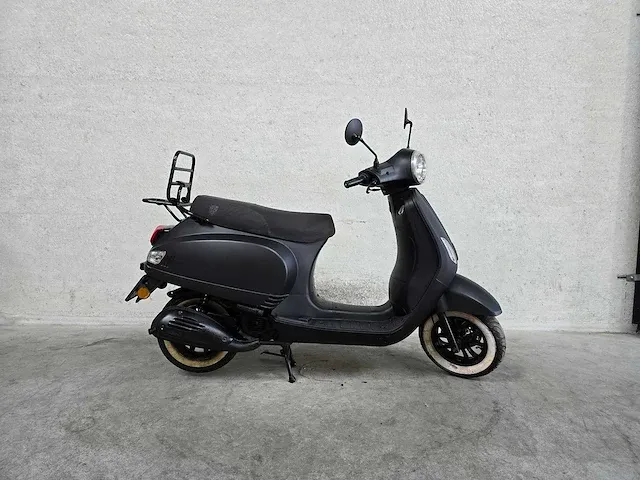 Btc - snorscooter - riva luxury - 4t 25km uitvoering - afbeelding 2 van  6