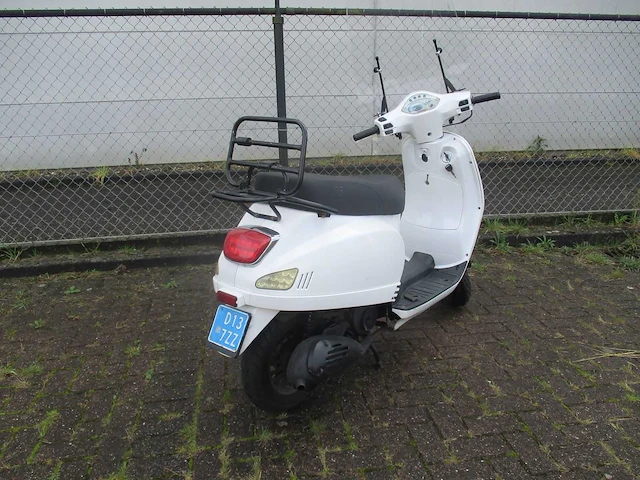 Btc alleen voor onderdelen! - snorscooter - riva - scooter - afbeelding 9 van  11