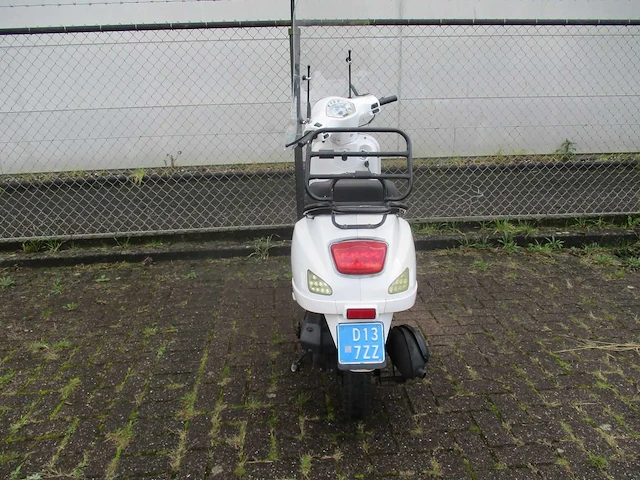 Btc alleen voor onderdelen! - snorscooter - riva - scooter - afbeelding 10 van  11