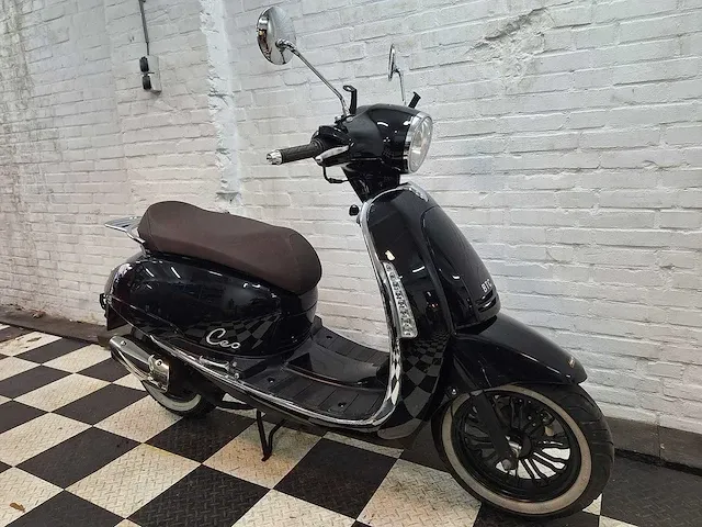 Btc ceo 25 km snorscooter 4takt - afbeelding 7 van  7