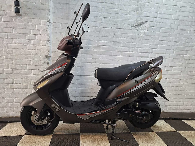 Btc city 25 km snorscooter 4takt - afbeelding 1 van  7