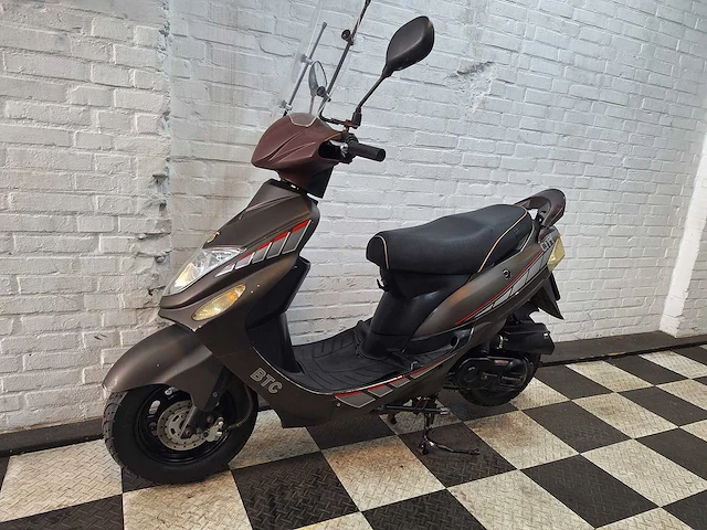 Btc city 25 km snorscooter 4takt - afbeelding 2 van  7