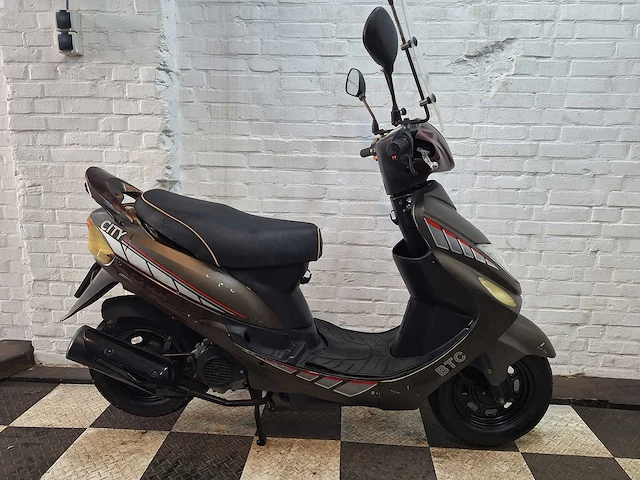 Btc city 25 km snorscooter 4takt - afbeelding 6 van  7