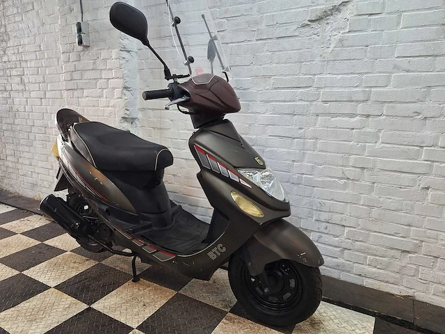 Btc city 25 km snorscooter 4takt - afbeelding 7 van  7