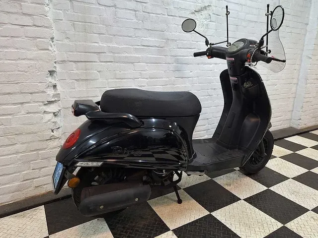 Btc riva 2 25 km snorscooter 4takt - afbeelding 5 van  7
