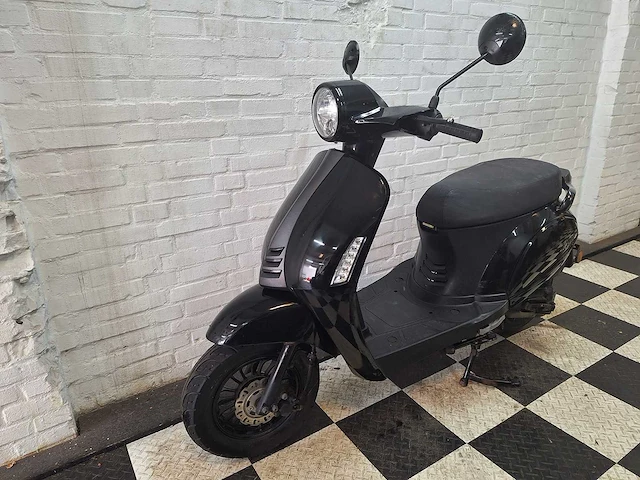 Btc riva 2 45 km bromscooter 4takt - afbeelding 2 van  7