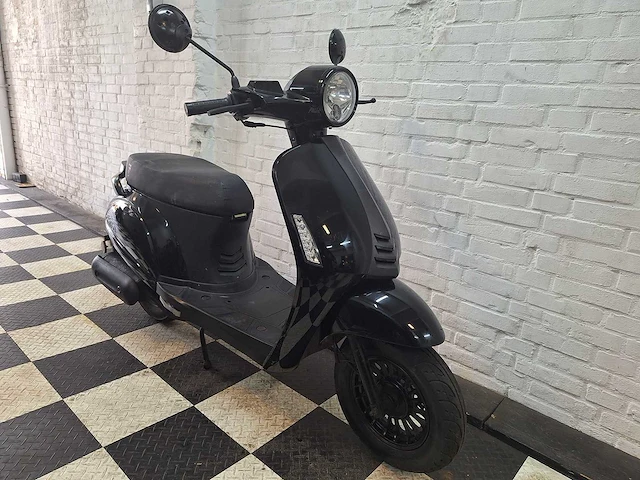 Btc riva 2 45 km bromscooter 4takt - afbeelding 7 van  7
