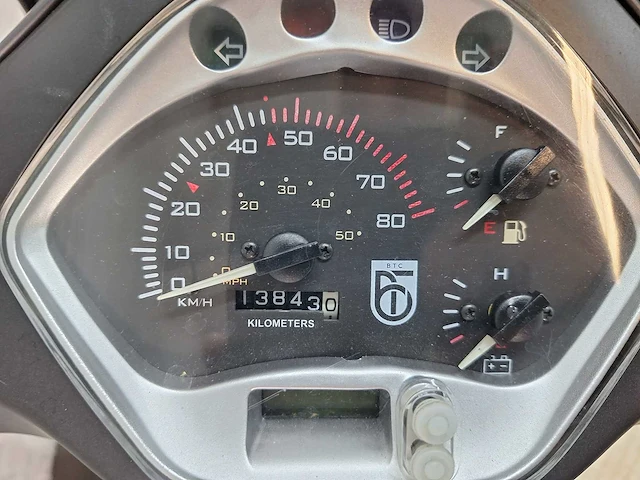 Btc riva 25 km snorscooter 4takt - afbeelding 4 van  7