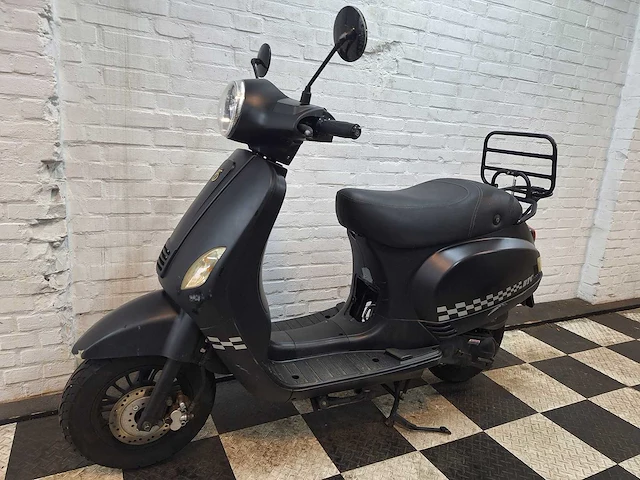 Btc riva 25 km snorscooter 4takt - afbeelding 2 van  7
