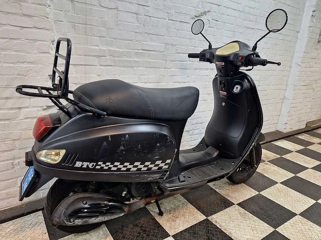 Btc riva 25 km snorscooter 4takt - afbeelding 5 van  7