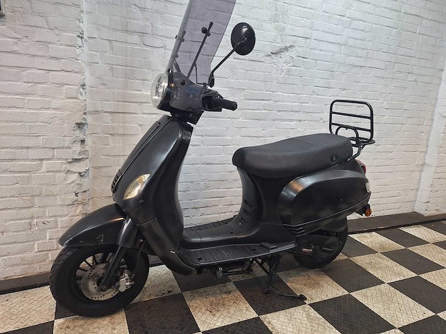 Btc riva 25 km snorscooter 4takt - afbeelding 2 van  7