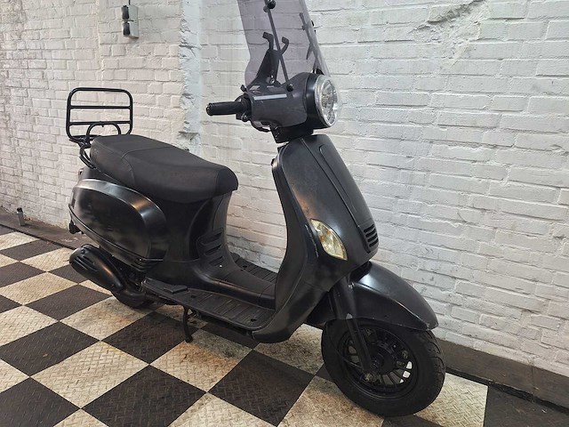 Btc riva 25 km snorscooter 4takt - afbeelding 6 van  7