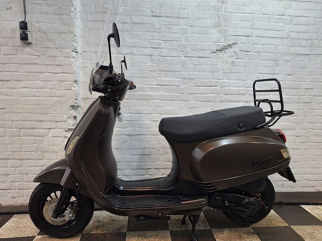 Btc riva 25 km snorscooter 4takt - afbeelding 1 van  7