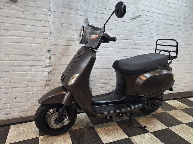 Btc riva 25 km snorscooter 4takt - afbeelding 2 van  7