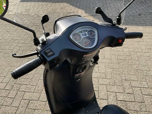 Btc snorscooter dsg-74-j - afbeelding 11 van  12