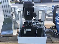 Btm s-17014 clinching press on s-17046 pneumatic tapping arm - afbeelding 8 van  11