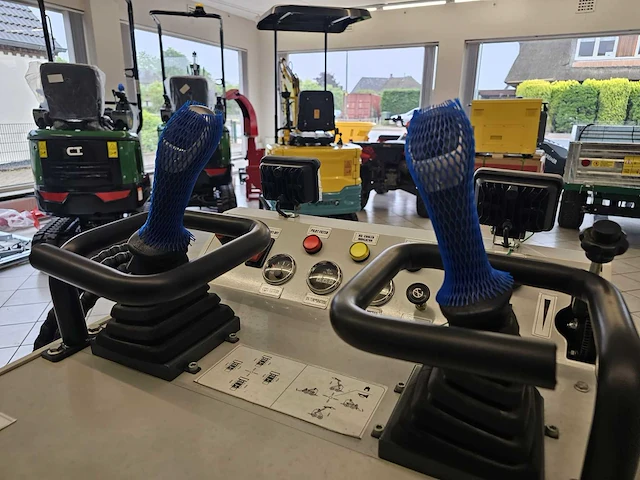 Bttl st28h-6 skidsteer - afbeelding 8 van  24