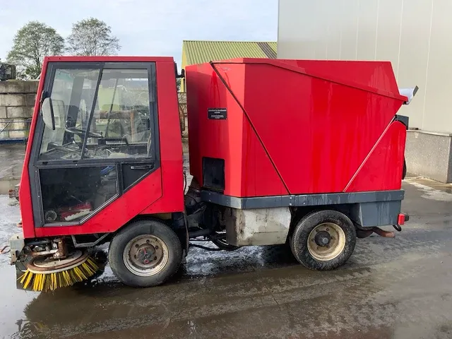Bucher city cat k-1700 veegmachine - afbeelding 16 van  21