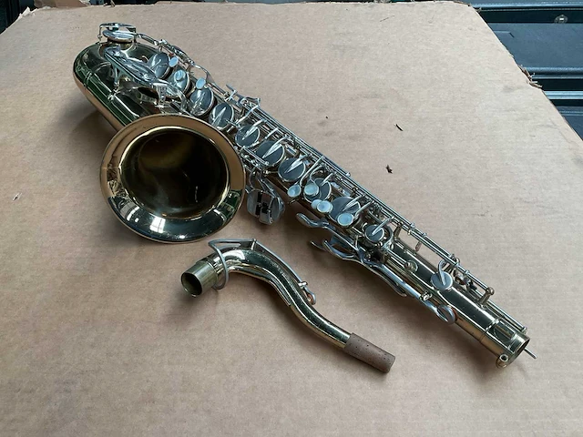 Buescher aristocrat 200 usa saxofoon - afbeelding 3 van  6