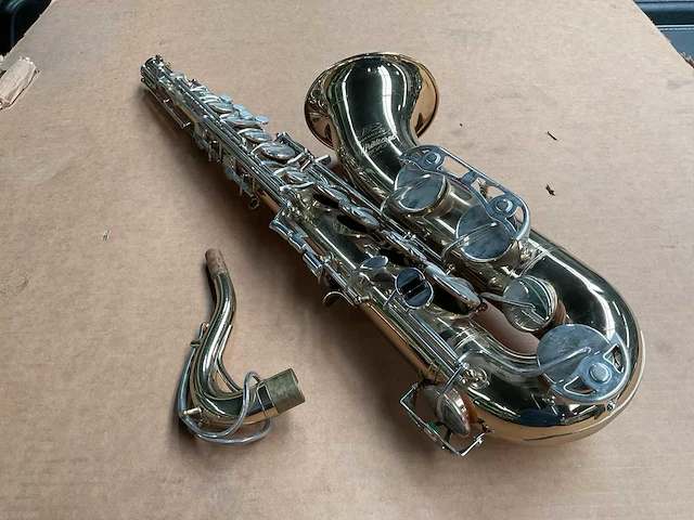 Buescher aristocrat 200 usa saxofoon - afbeelding 1 van  6