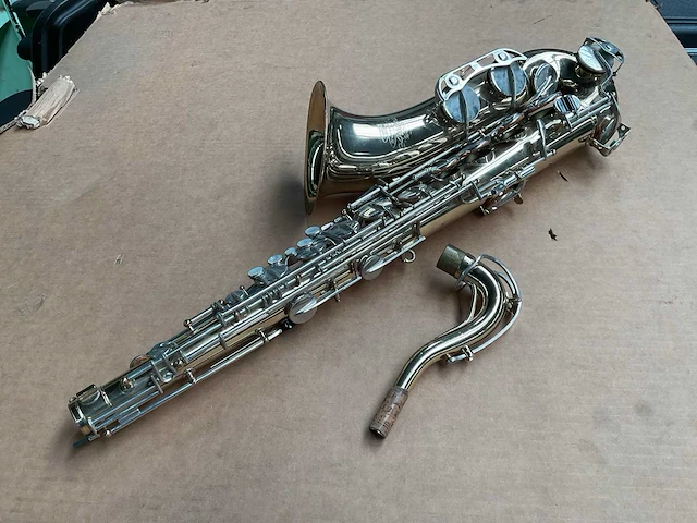Buescher aristocrat 200 usa saxofoon - afbeelding 4 van  6