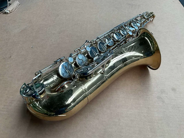 Buescher aristocrat 200 usa saxofoon - afbeelding 2 van  6