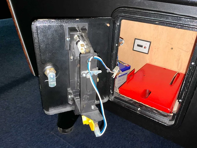 Buffalo pooltafel 7ft met euro inworp - afbeelding 9 van  21