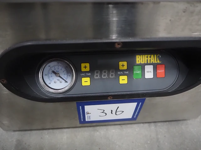Buffalo - afbeelding 8 van  9