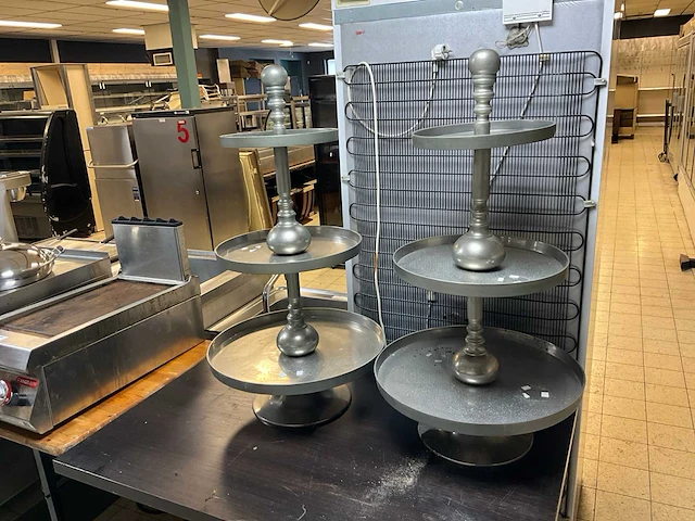 Buffet etagères (2x) - afbeelding 1 van  5