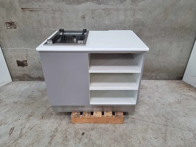 Buffetkast voorzien van dienbladen- / borden dispenser - afbeelding 4 van  4