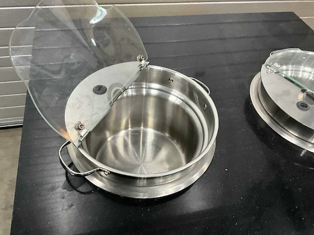Buffetmeubel met hot pot - afbeelding 5 van  8