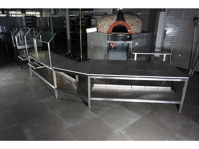 Buffetopstelling 6m - afbeelding 1 van  6