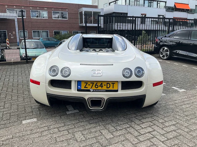 Bugatti veyron 16.4 2009, z-764-dt - afbeelding 33 van  36