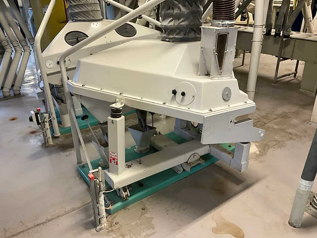 Buhler mtlc 100 uit 1996 - afbeelding 1 van  9