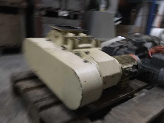 Buhler roterende klep met motor - afbeelding 2 van  5