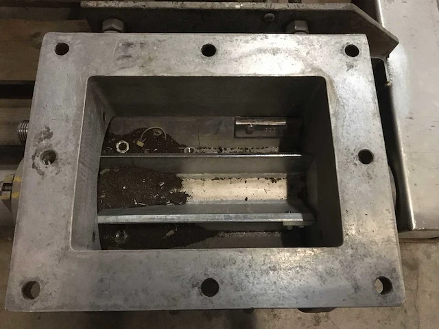 Buhler roterende sluis met motor - afbeelding 5 van  6