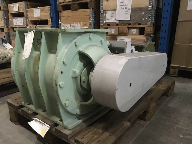 Buhler roterende sluis met motor - afbeelding 2 van  5
