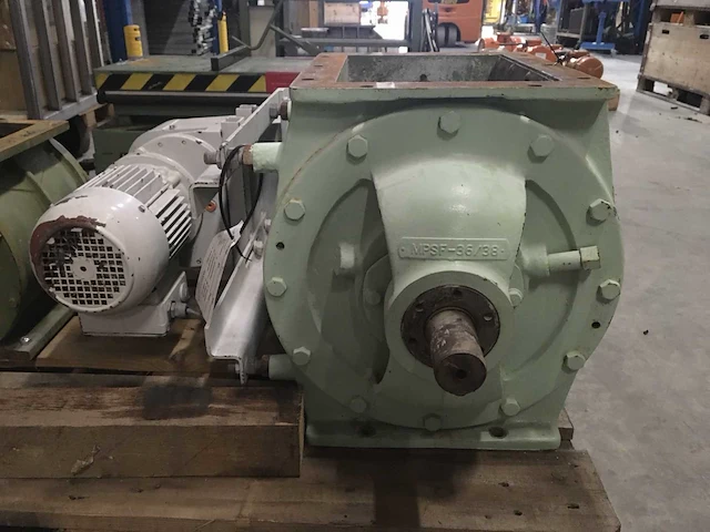 Buhler roterende sluis met motor - afbeelding 3 van  5