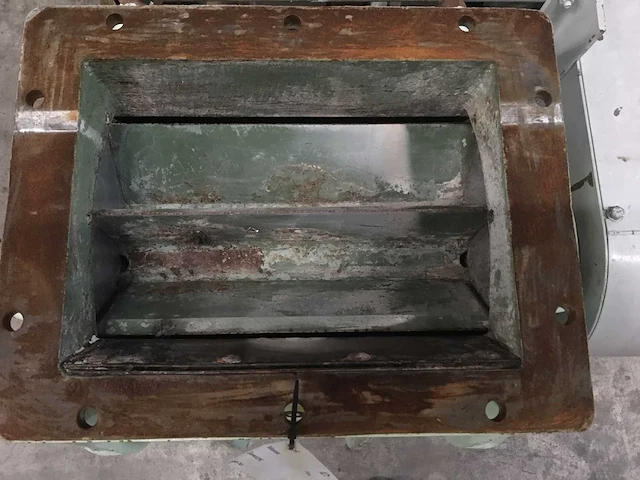 Buhler roterende sluis met motor - afbeelding 4 van  5