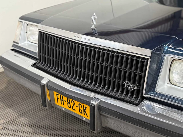 Buick- regal - 3.8 v6 - oldtimer - 1979 - afbeelding 7 van  36