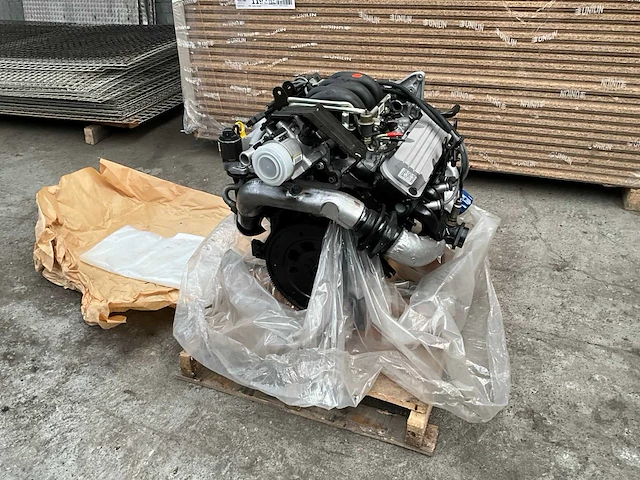 Buick 213 cid / 3.8 liter v-6 benzinemotor - afbeelding 1 van  10