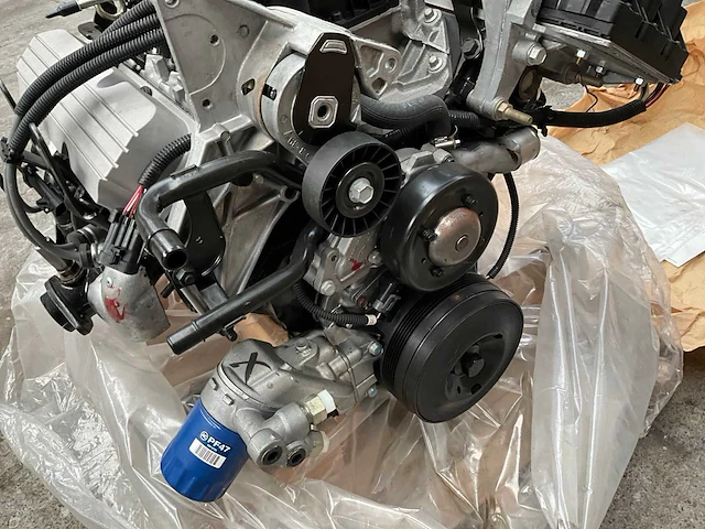 Buick 213 cid / 3.8 liter v-6 benzinemotor - afbeelding 8 van  10