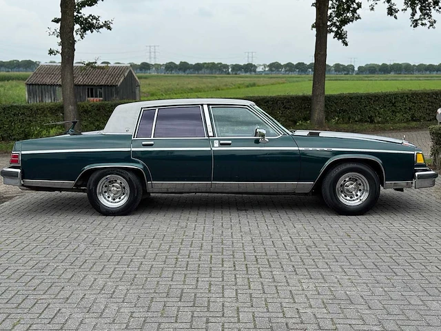 Buick electra park avenue 5.7 v8 1982 - afbeelding 14 van  17
