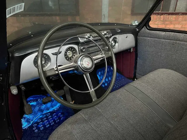 Buick hotrod cabriolet 8 cilinder 1951 oldtimer - afbeelding 13 van  42