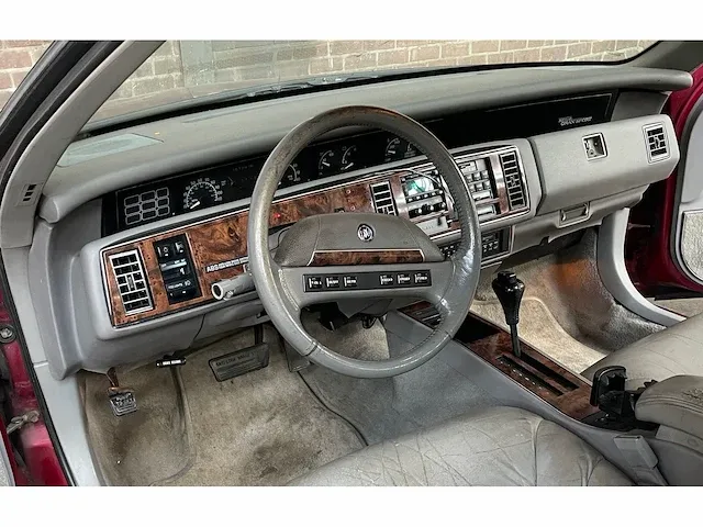Buick regal 3.1 v6 limited coupé 141pk 1992, ht-tj-09 - afbeelding 25 van  50