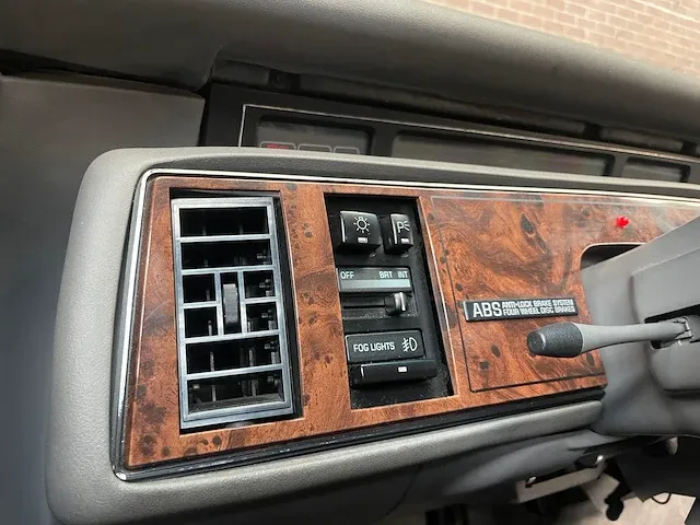 Buick regal 3.1 v6 limited coupé 141pk 1992, ht-tj-09 - afbeelding 35 van  50