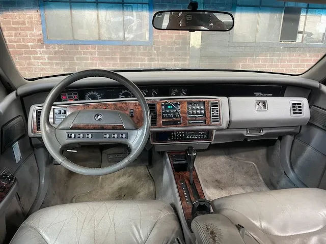 Buick regal 3.1 v6 limited coupé 141pk 1992, ht-tj-09 - afbeelding 38 van  50